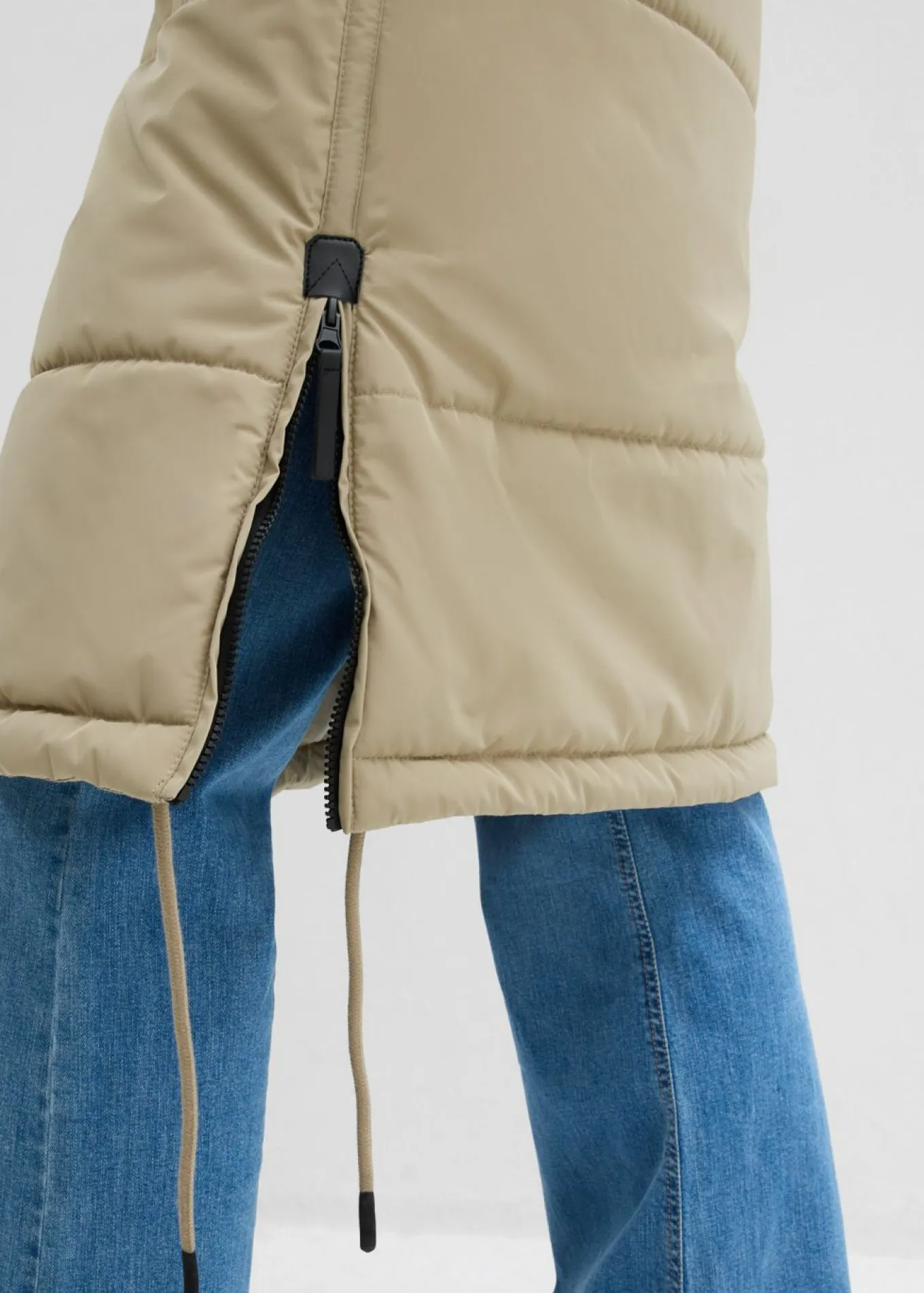 Abrigo guateado impermeable