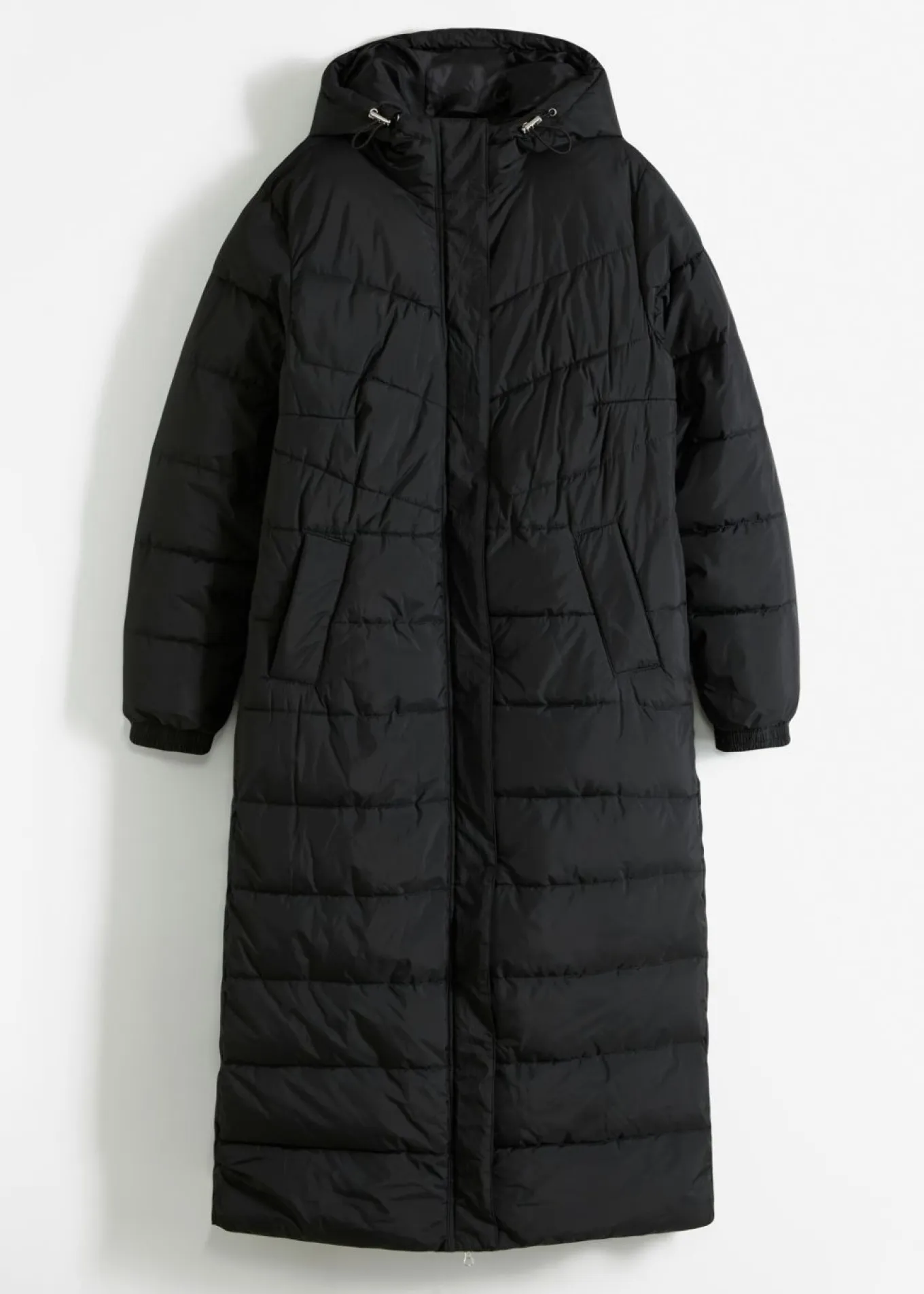 Abrigo largo guateado con capucha