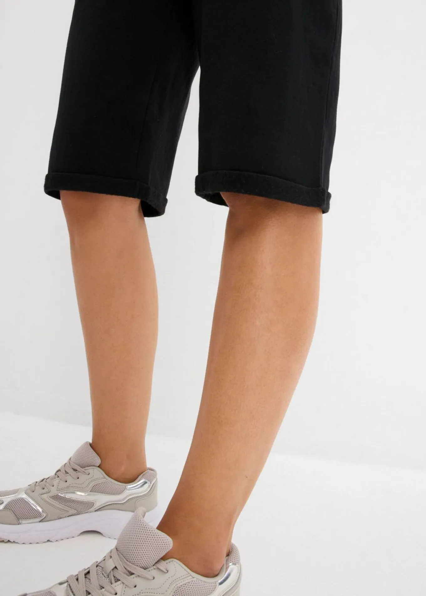 Bermudas de chándal con dobladillo