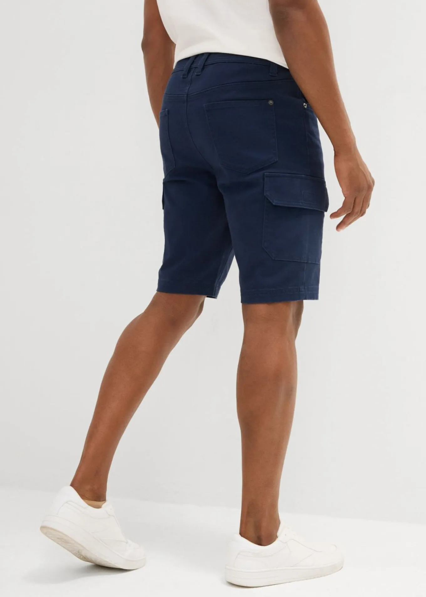 Bermudas elásticas con corte ajustado