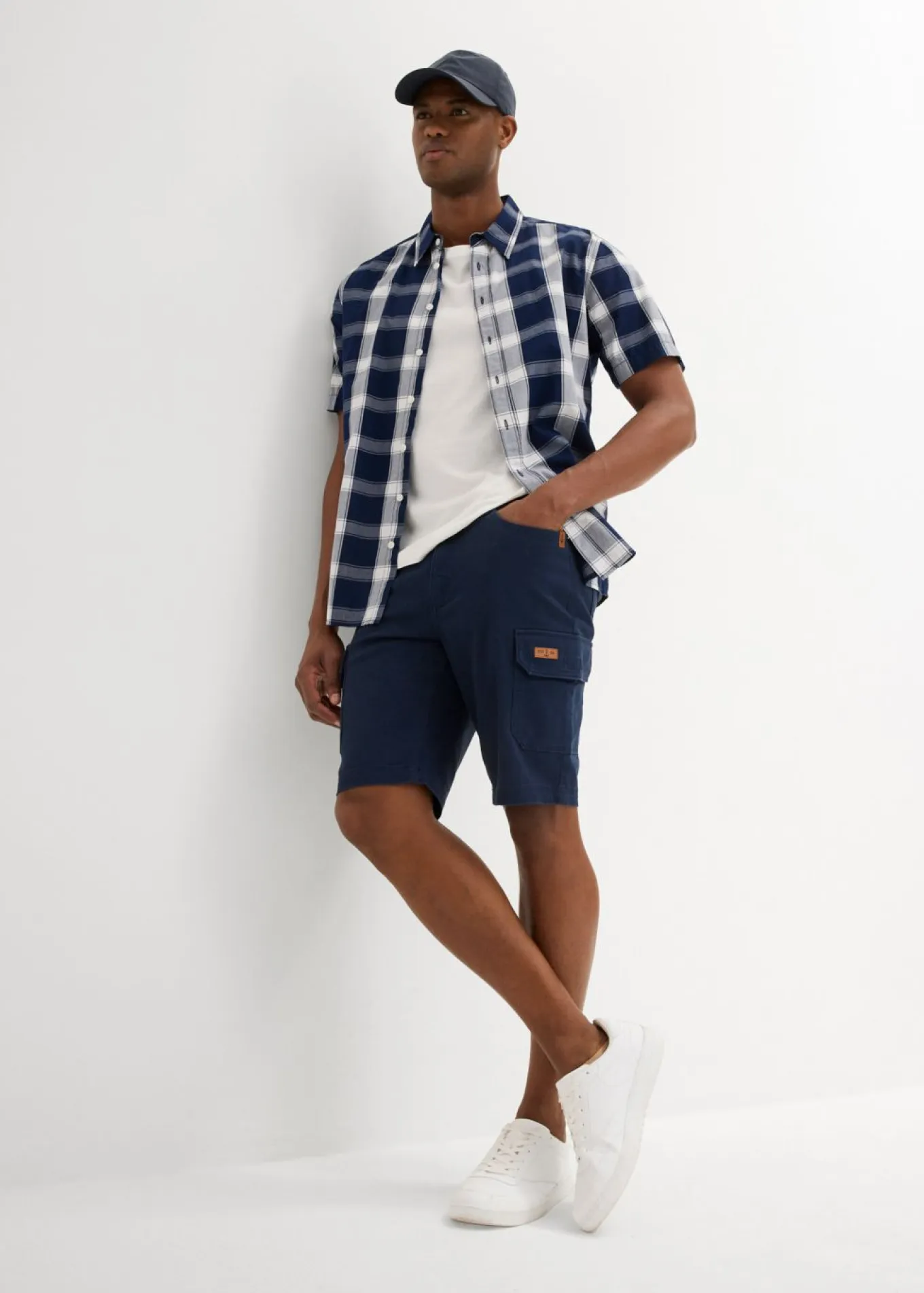 Bermudas elásticas con corte ajustado