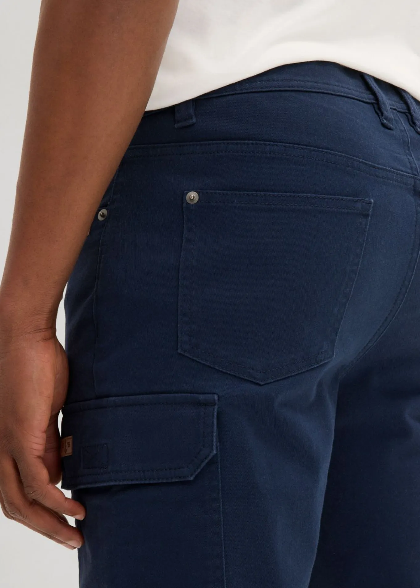 Bermudas elásticas con corte ajustado