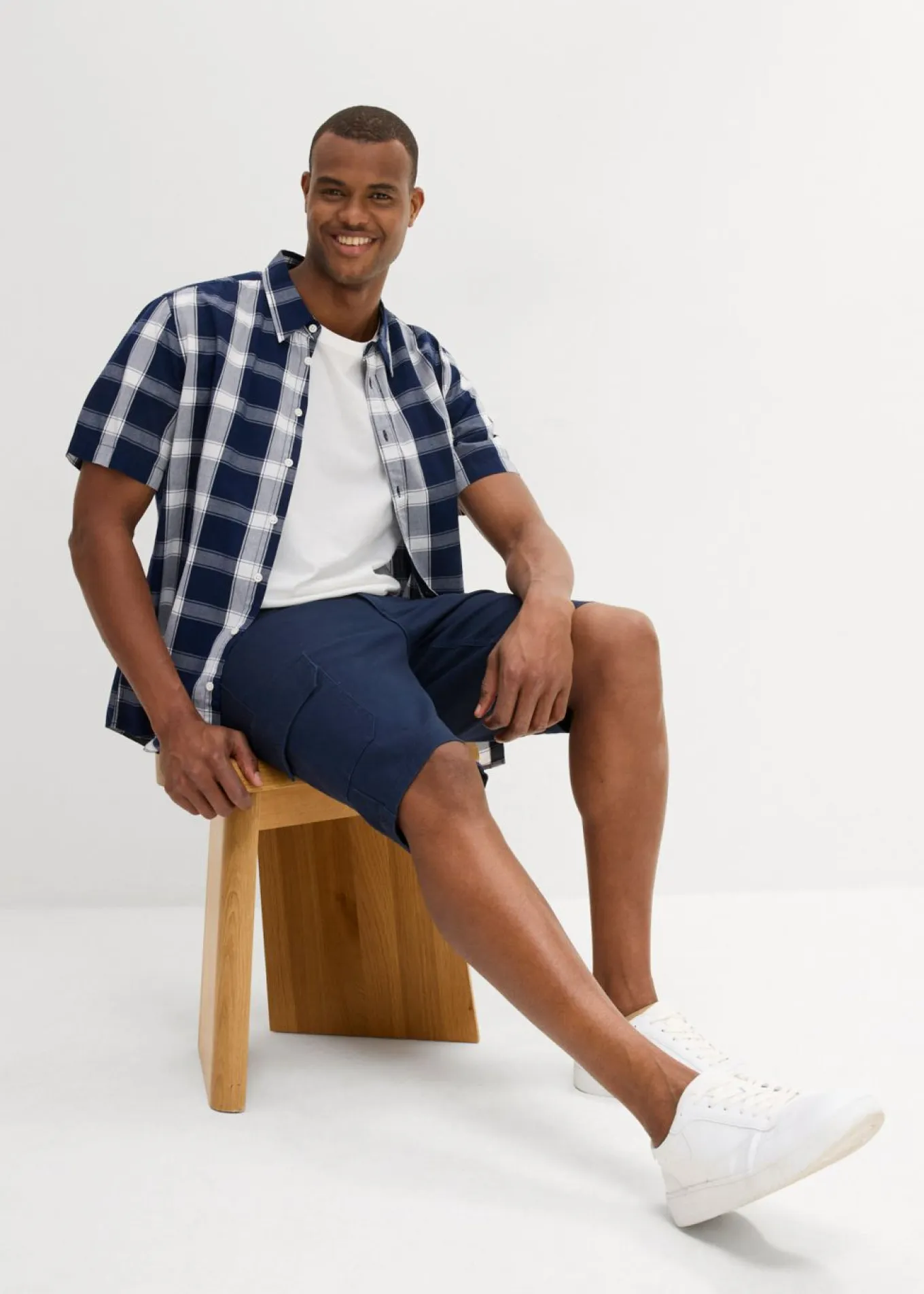 Bermudas elásticas con corte ajustado