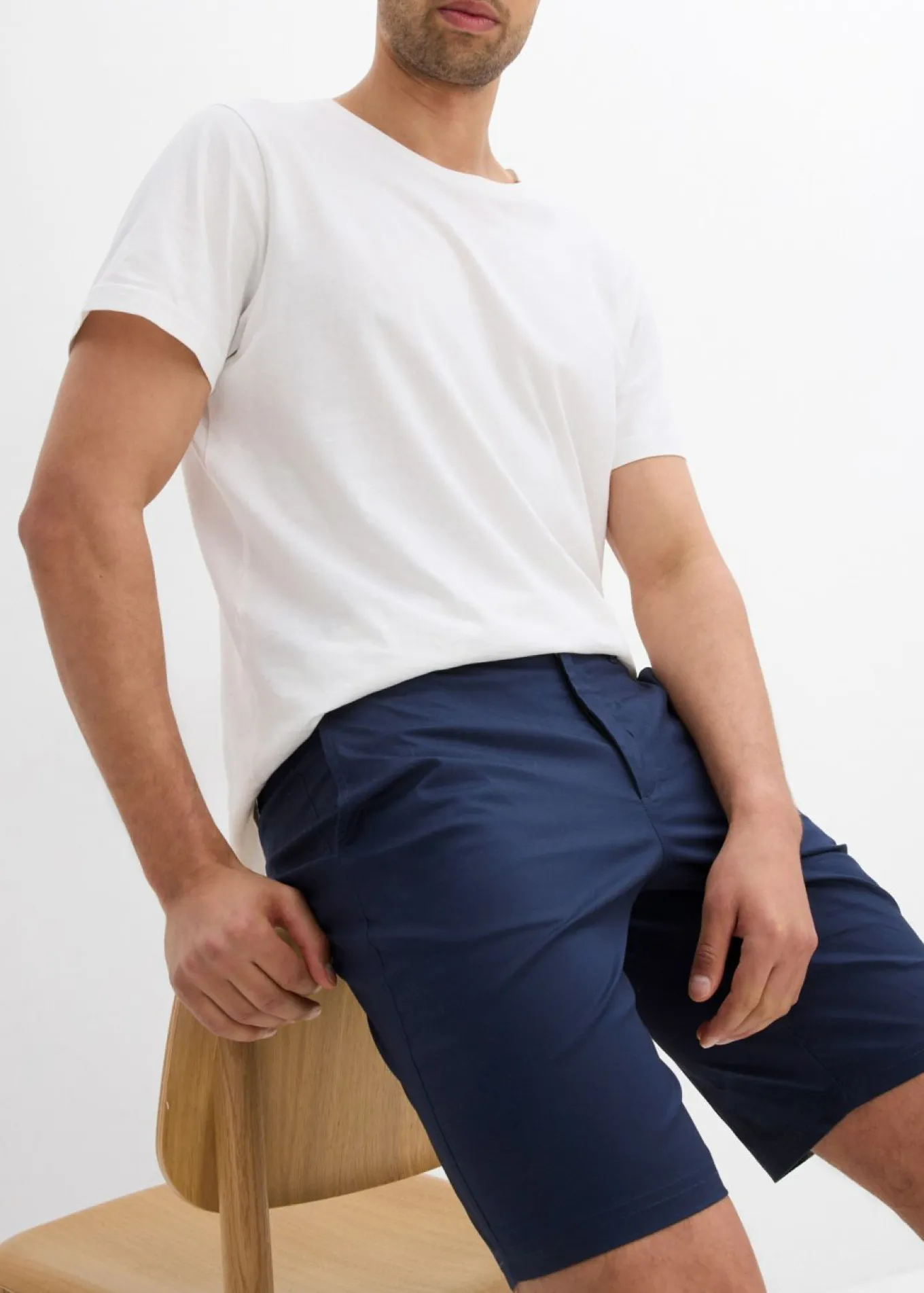 Bermudas elásticas tipo chino (2 unidades) con corte regular