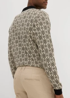 Bermudas tipo chino con lino y corte regular