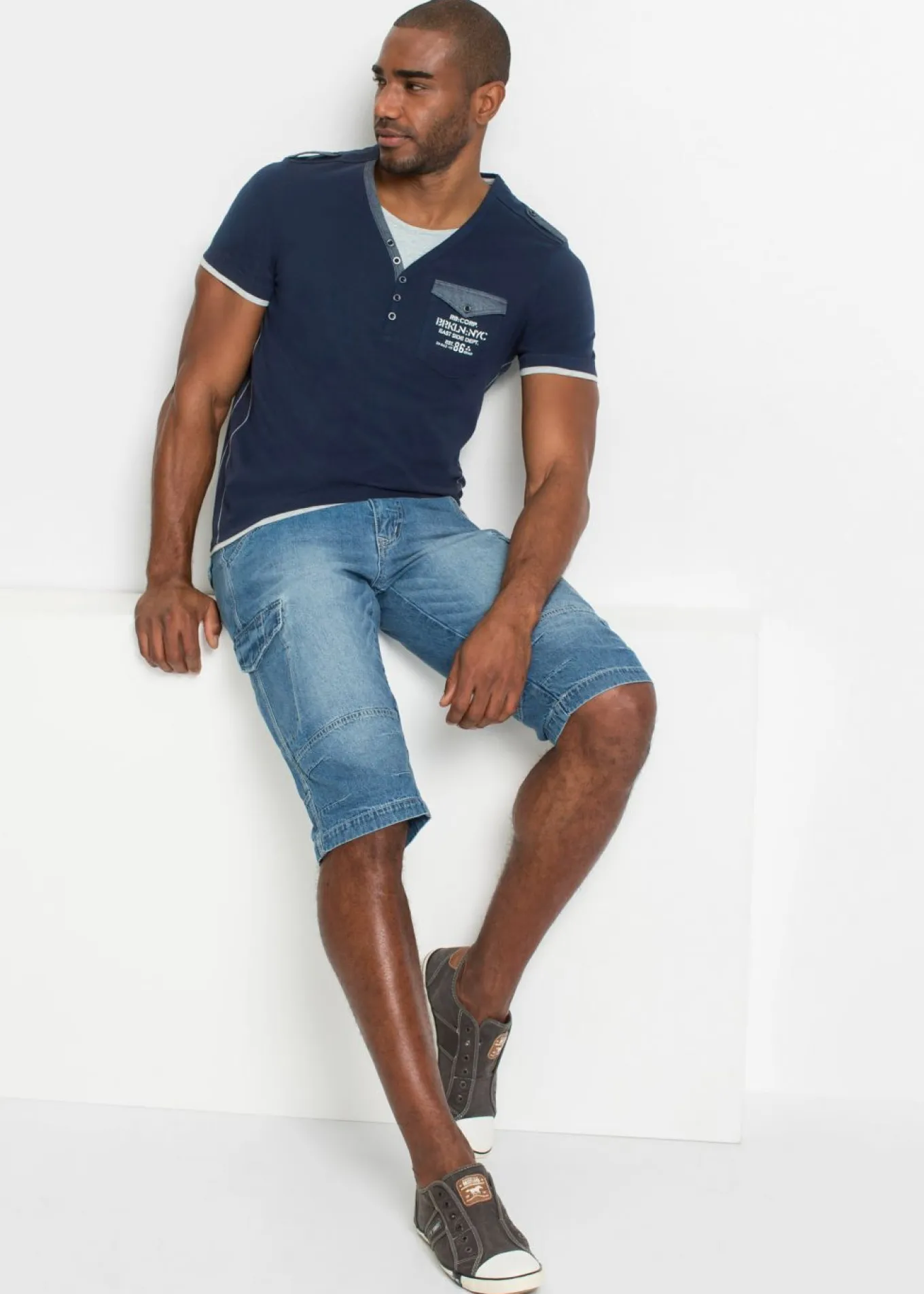 Bermudas vaqueras tipo cargo con corte relajado