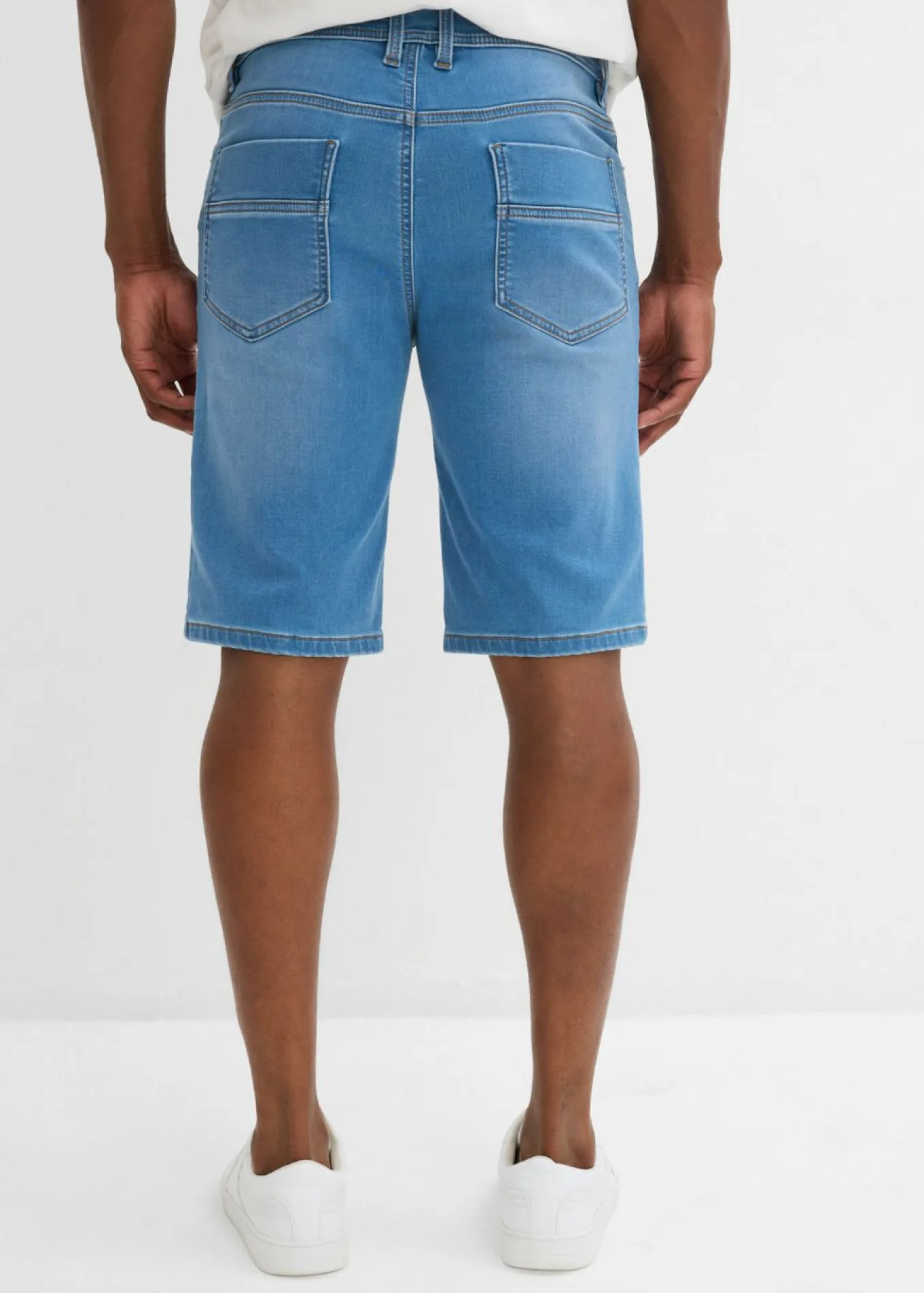 Bermudas vaqueras tipo chándal con corte holgado y regular
