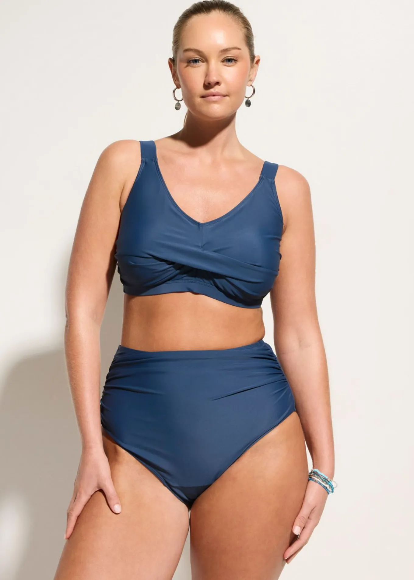 Bikini con ligero efecto moldeador y aspecto cruzado (2 piezas)