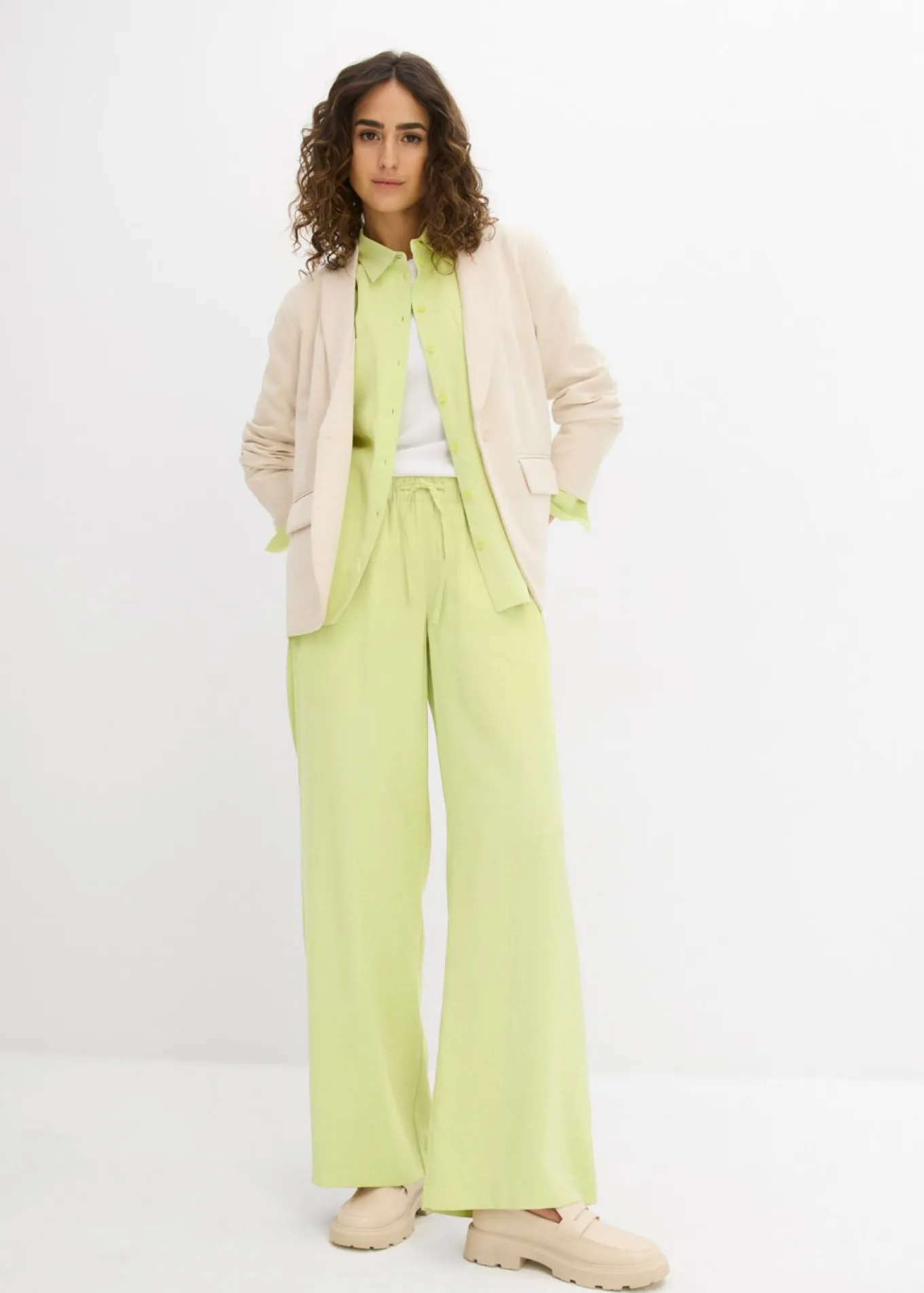 Blusa con mezcla de viscosa fluida