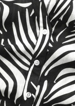 Blusa de manga corta con aspecto de lino