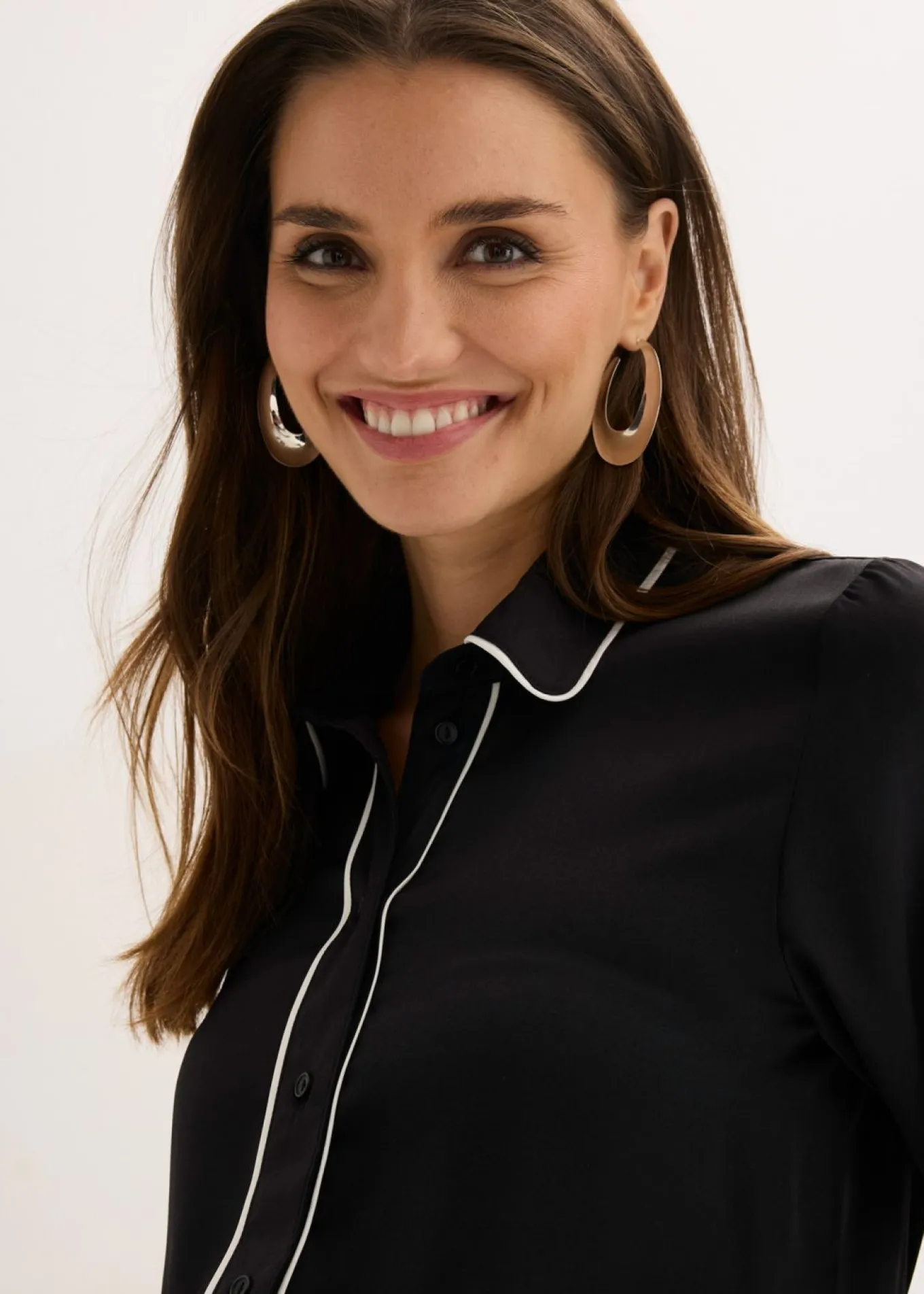 Blusa de satén fluido
