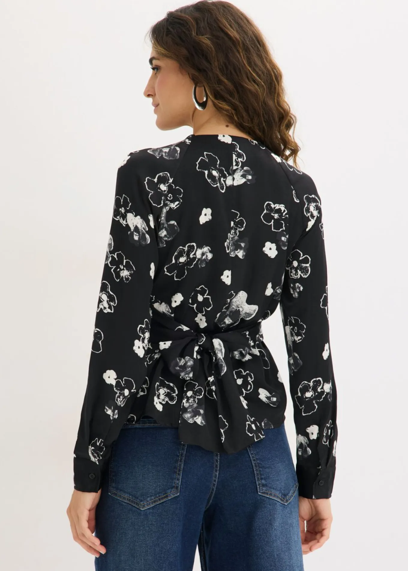 Blusa de satén fluido