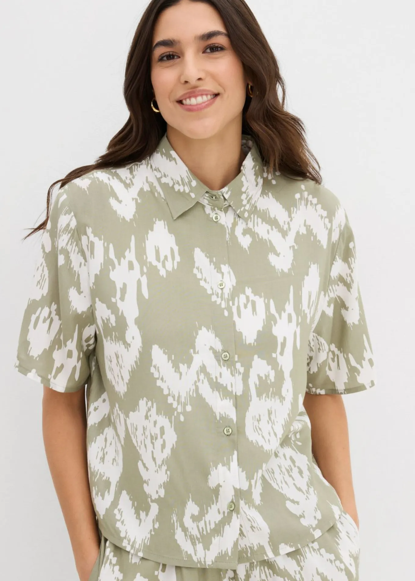Blusa de viscosa con estampado étnico