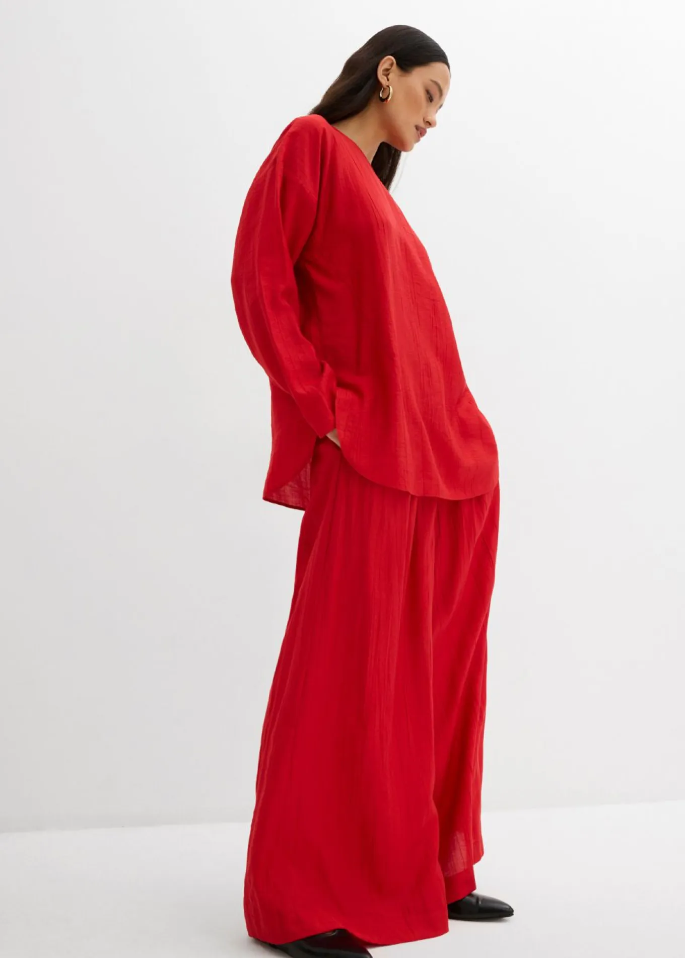 Blusa holgada tipo túnica de mezcla de viscosa arrugada con estructura