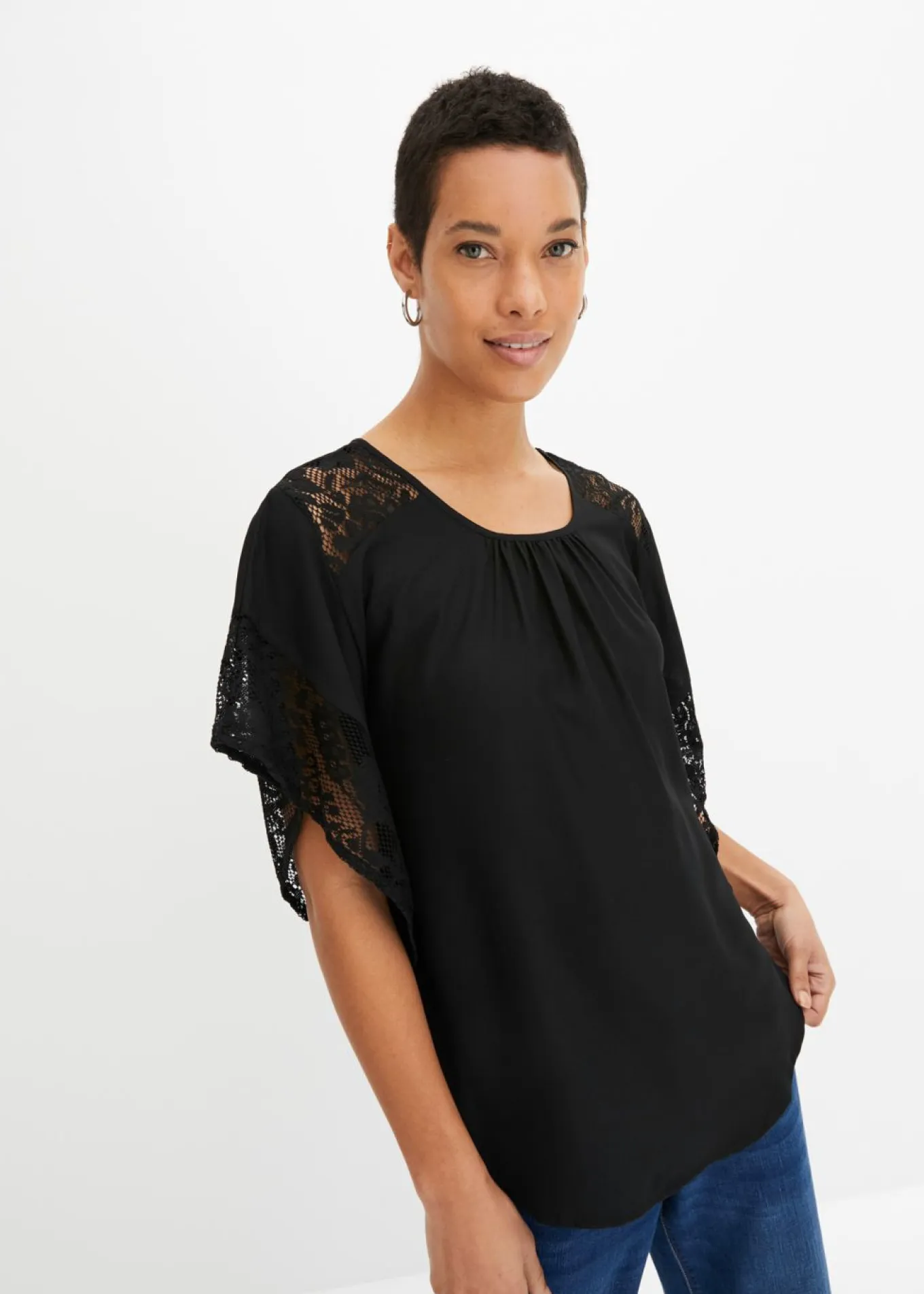 Blusa tipo túnica con aplicaciones