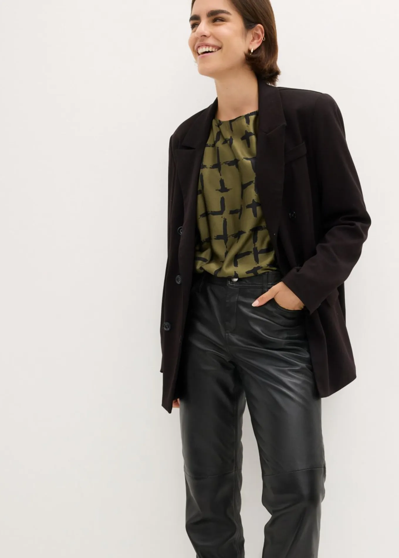 Blusa tipo túnica con mangas de murciélago