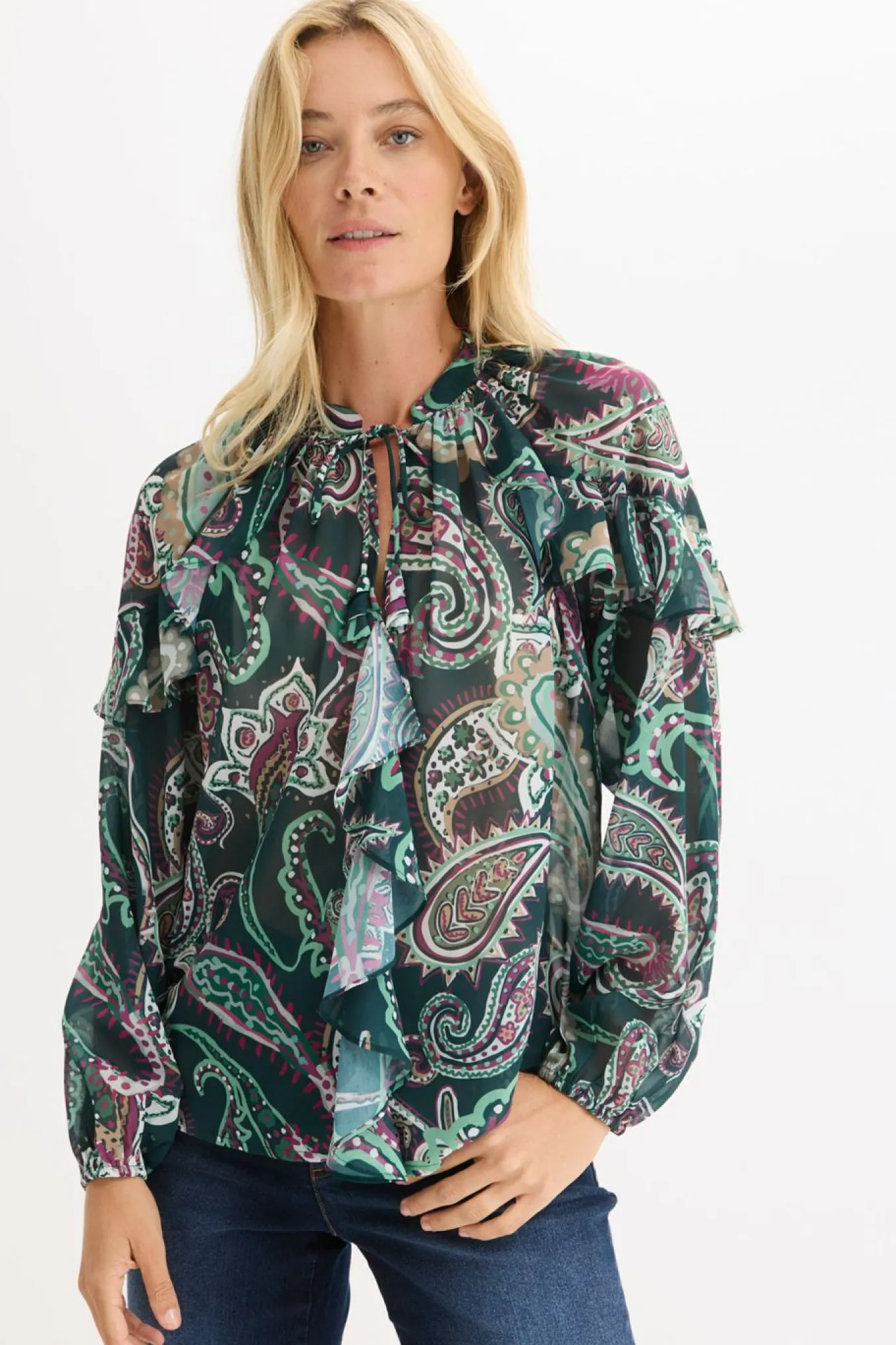 Blusa tipo túnica con volantes