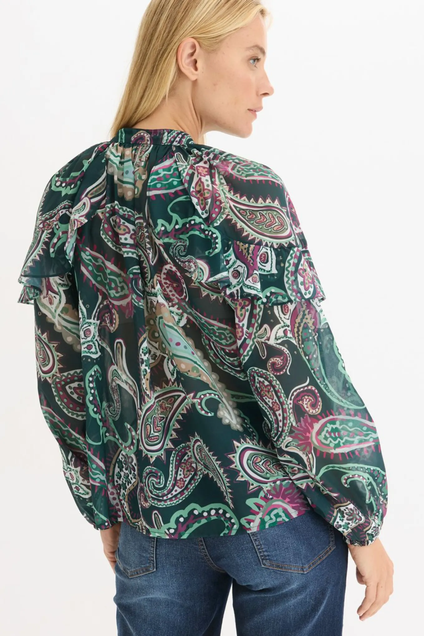 Blusa tipo túnica con volantes