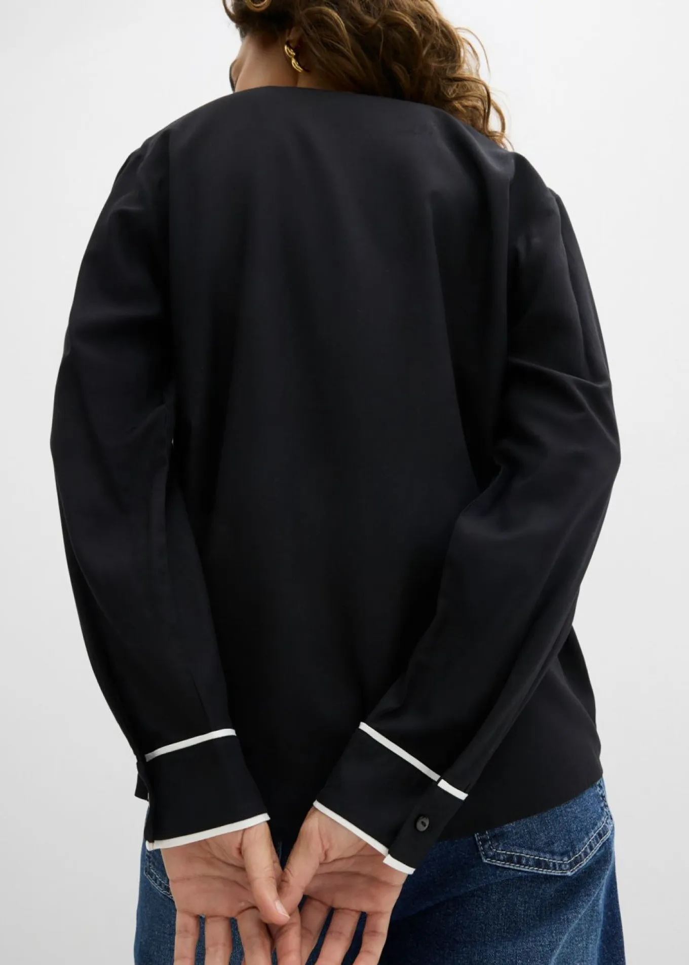 Blusa tipo túnica de viscosa fluida