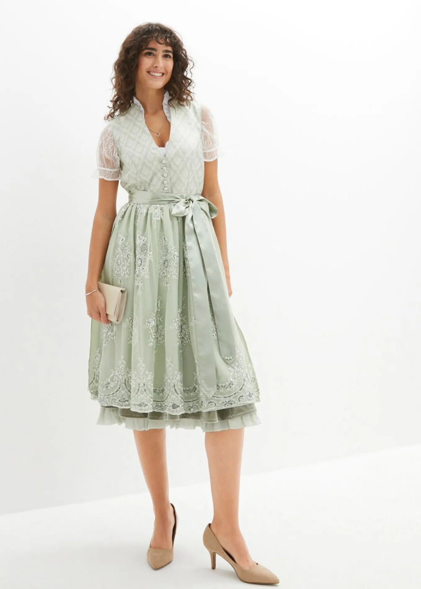 Blusa tirolesa con mangas de encaje
