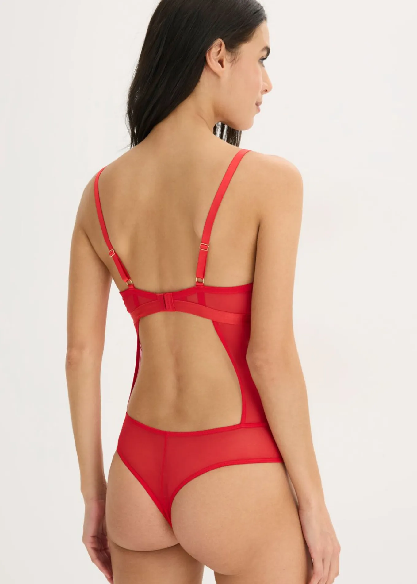 Body de tanga con encaje de corazones