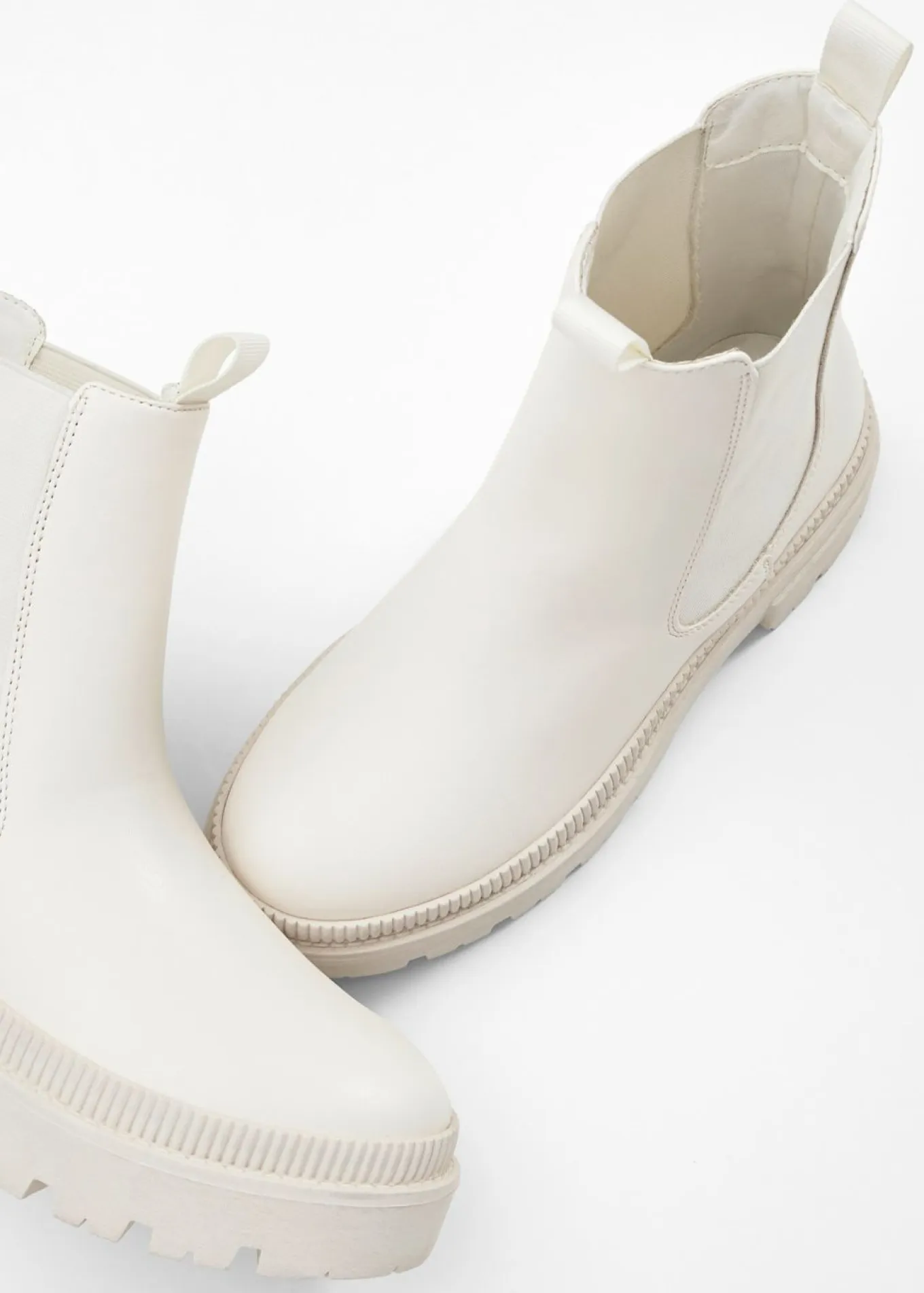 Botas Chelsea con suela perfilada