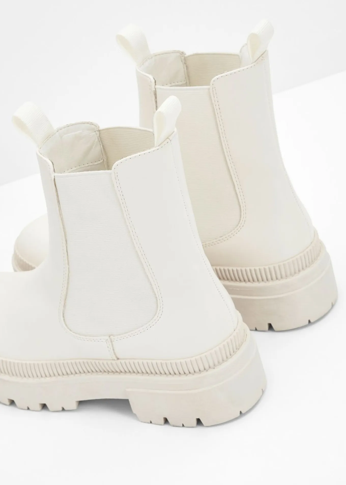Botas Chelsea con suela perfilada