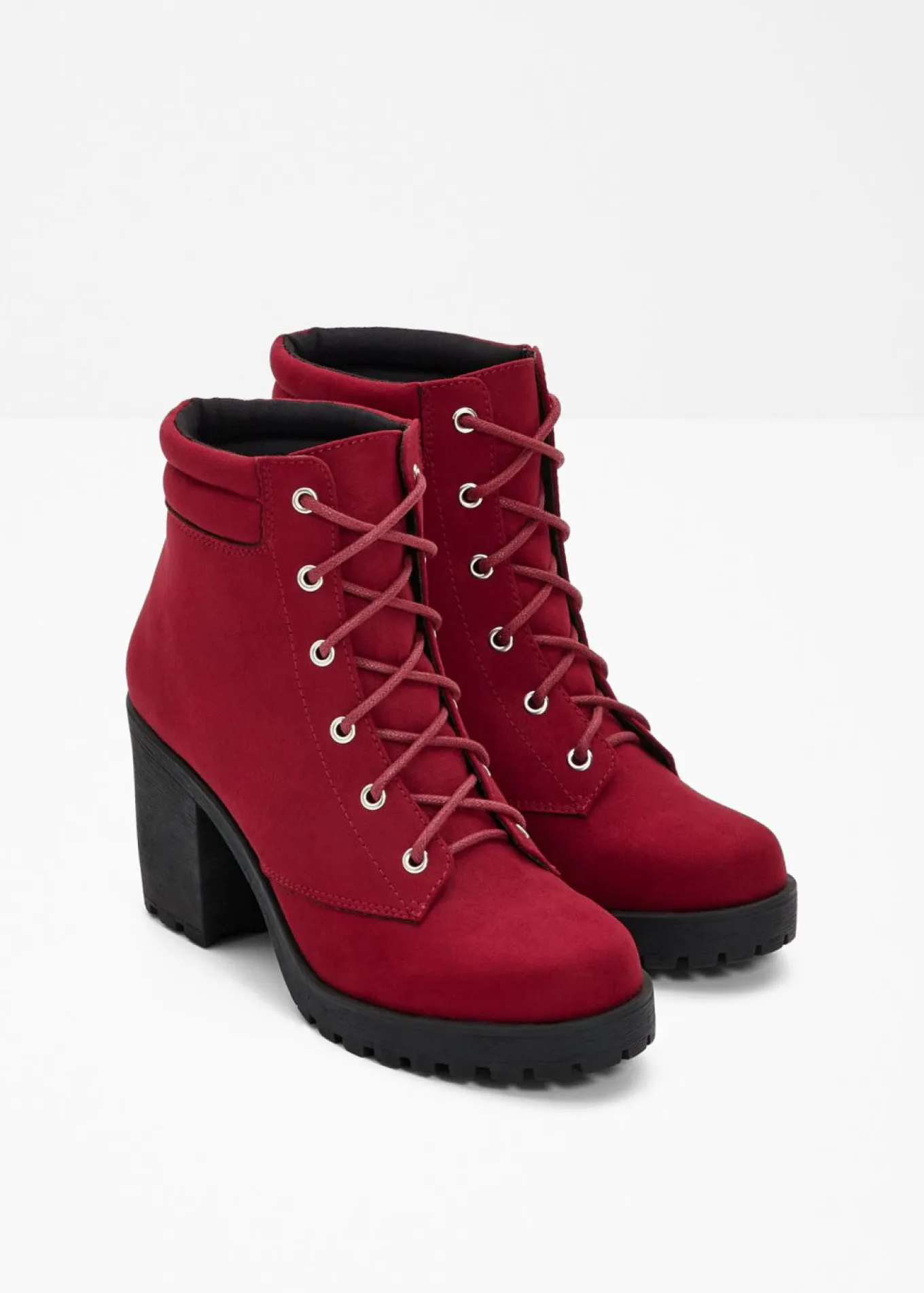 Botas con cordones y tacón ancho