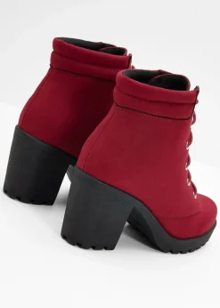 Botas con cordones y tacón ancho