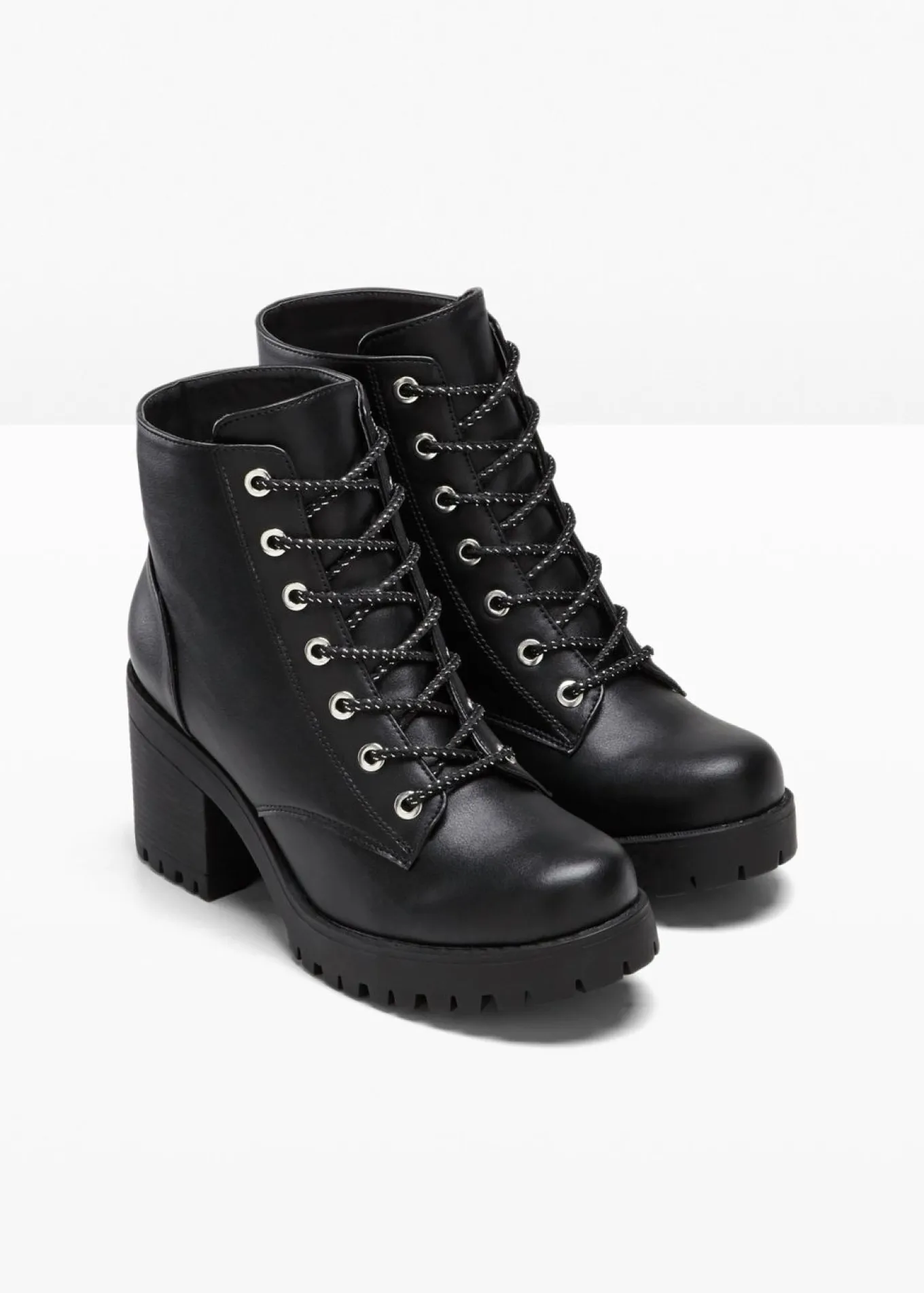 Botas con cordones y tacón ancho