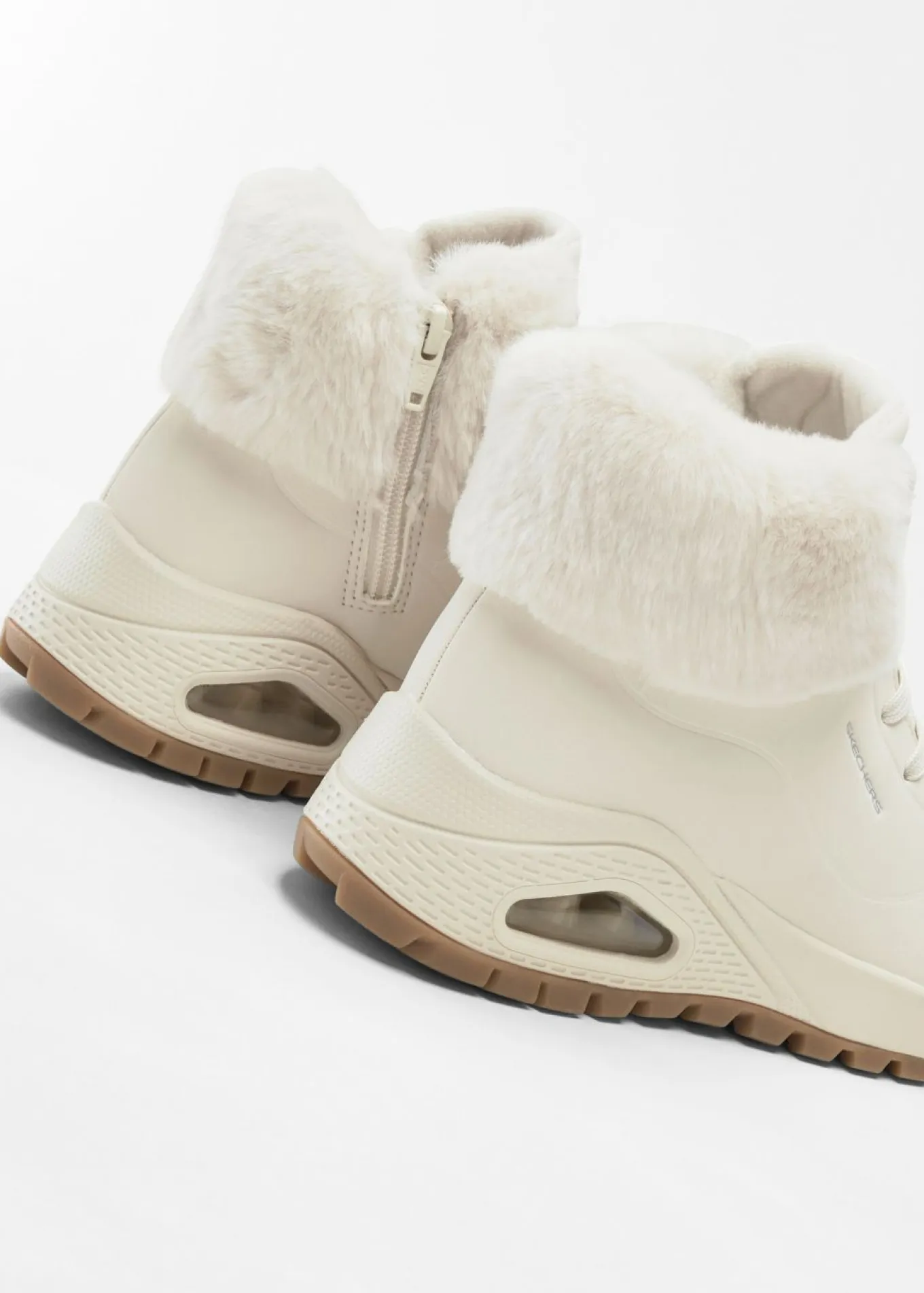 Botas de cordones Skechers con espuma viscoelástica