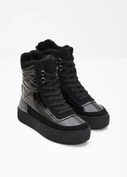 Botas forradas con cordones