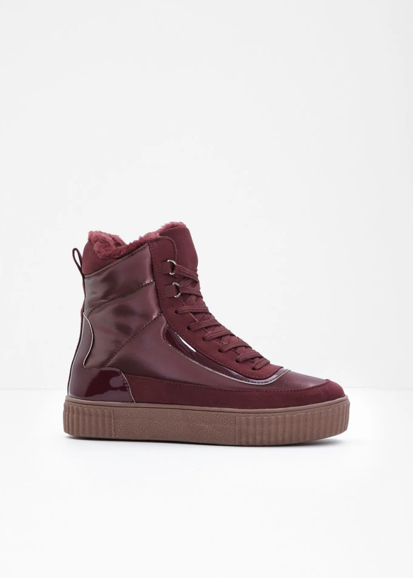 Botas forradas con cordones