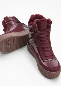 Botas forradas con cordones