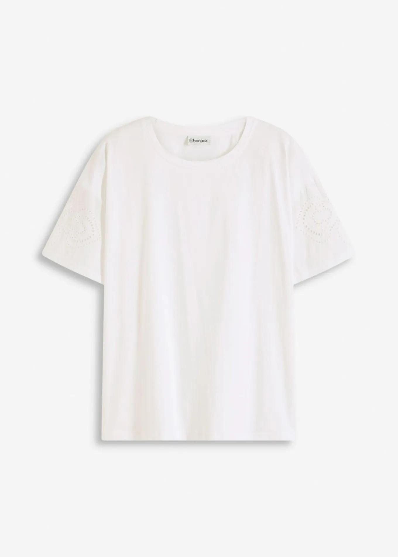 Camiseta con bordado calado