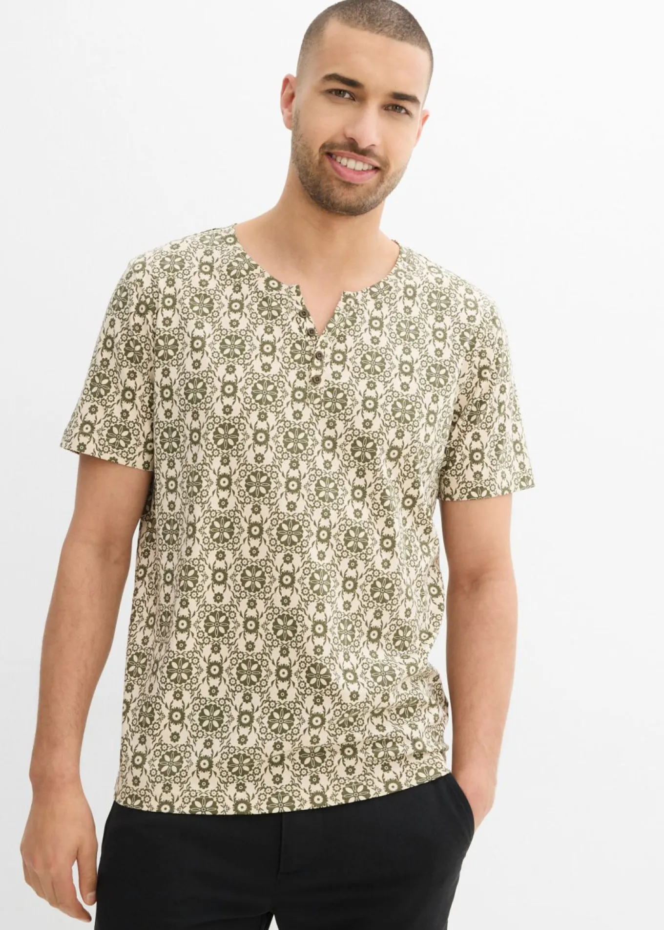 Camiseta con cuello henley de algodón puro