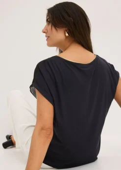 Camiseta con inserto de malla