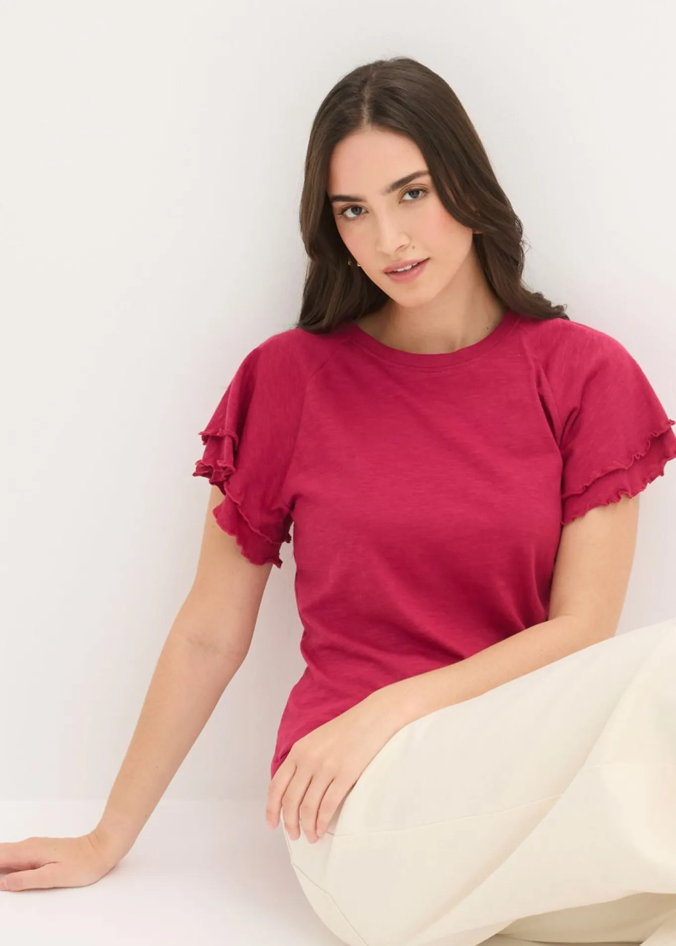Camiseta con mangas llamativas