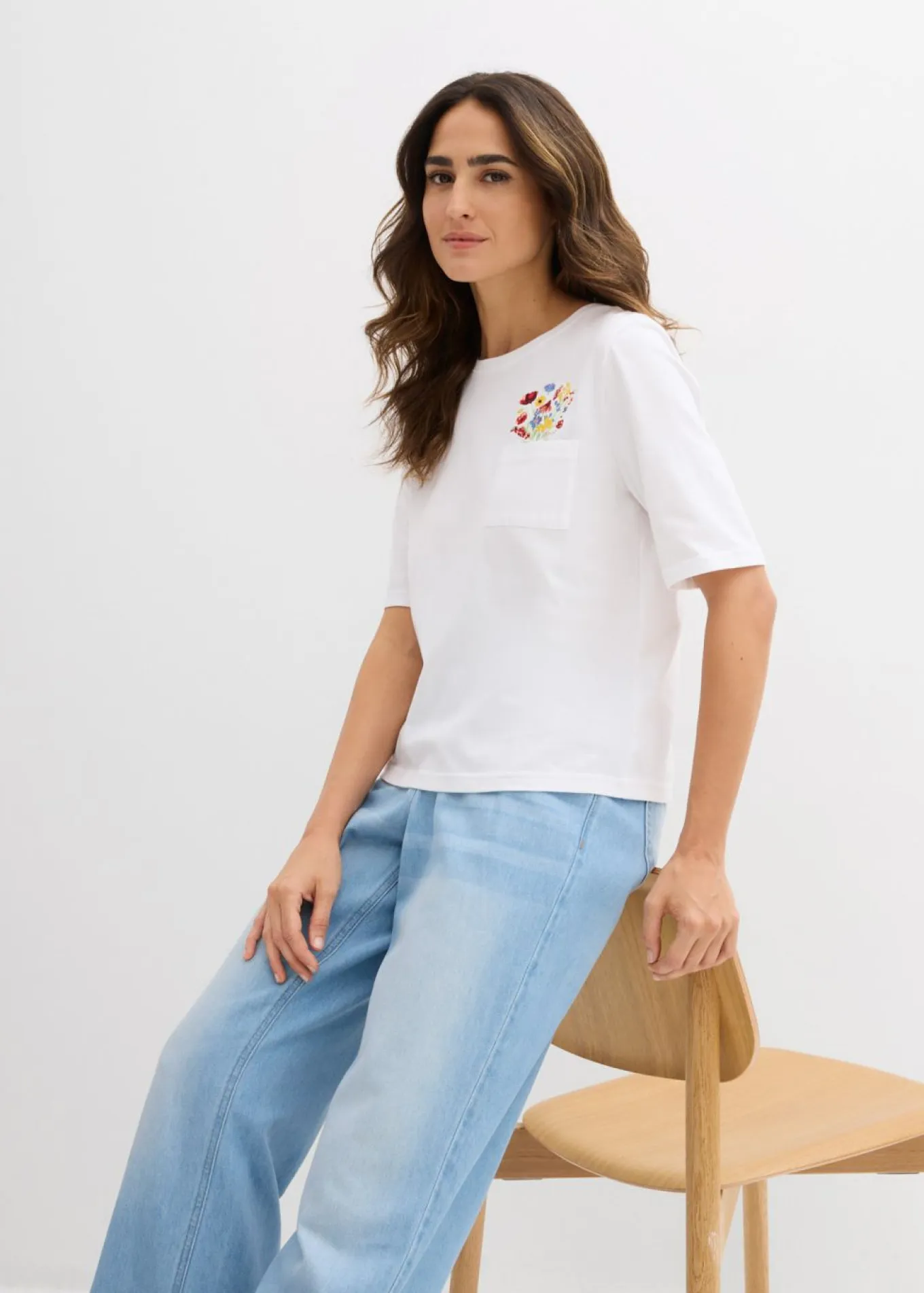 Camiseta de algodón orgánico puro con bordado