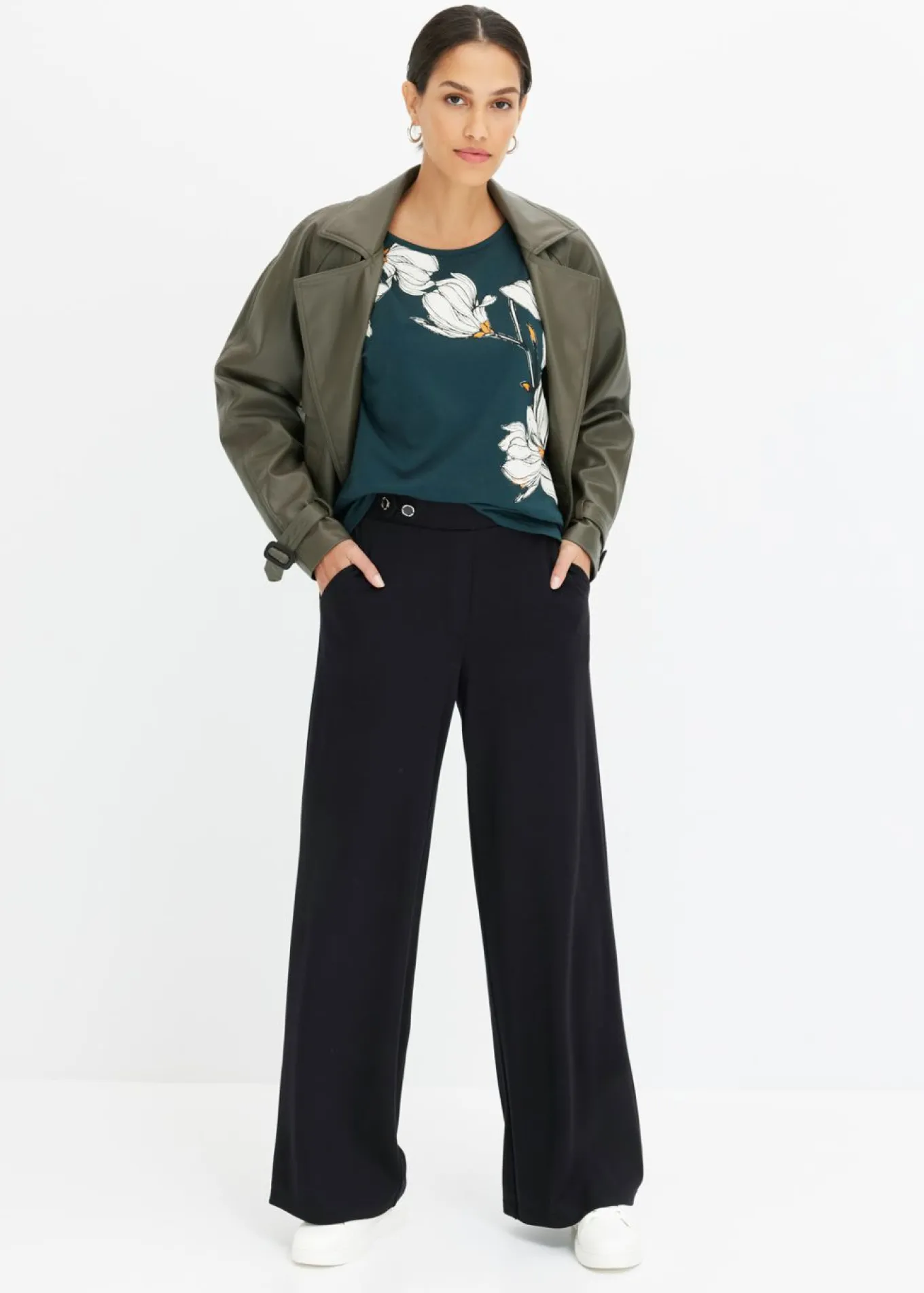 Camiseta de algodón orgánico con estampado de flores