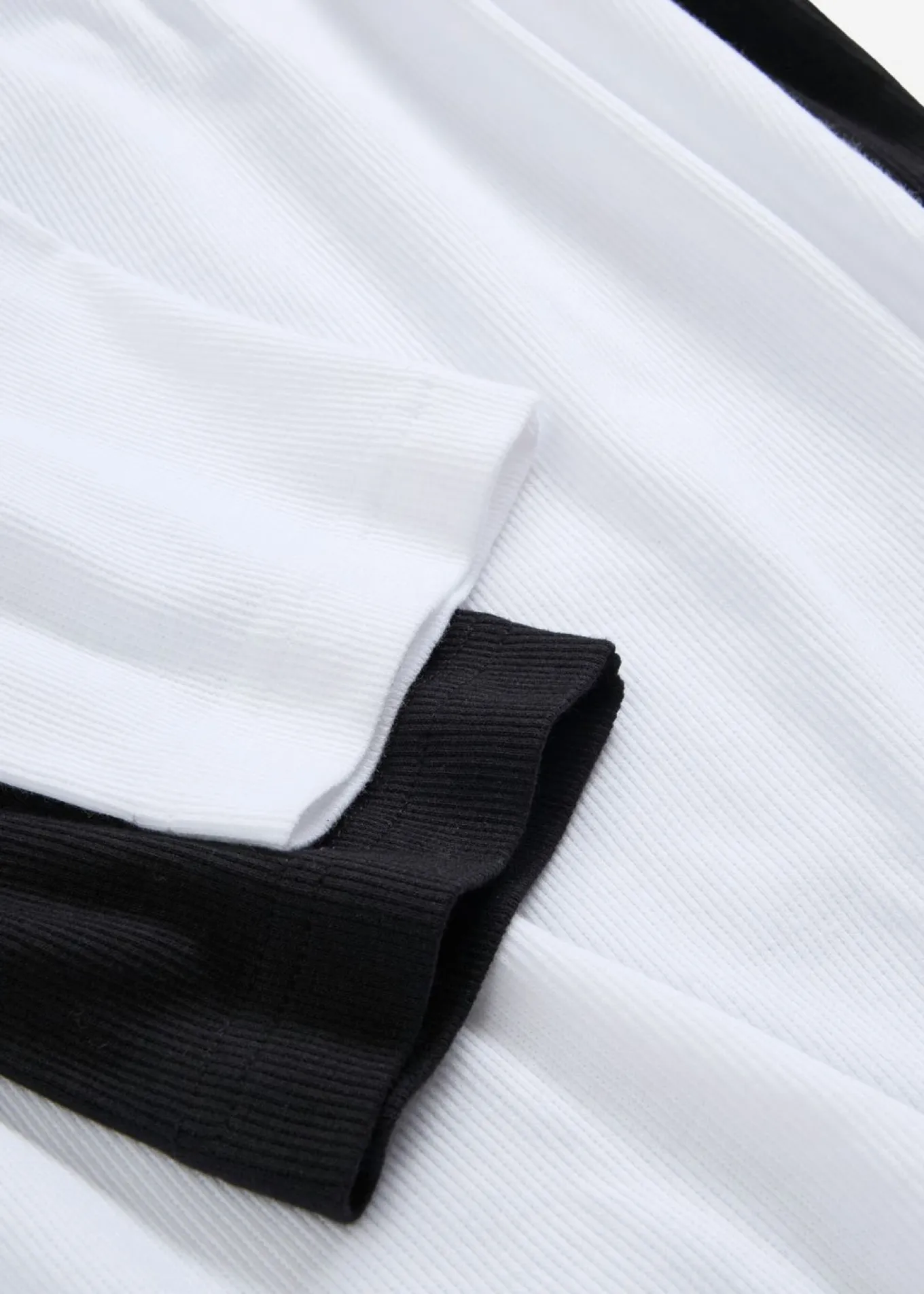 Camiseta de canalé con algodón orgánico (2 unidades)