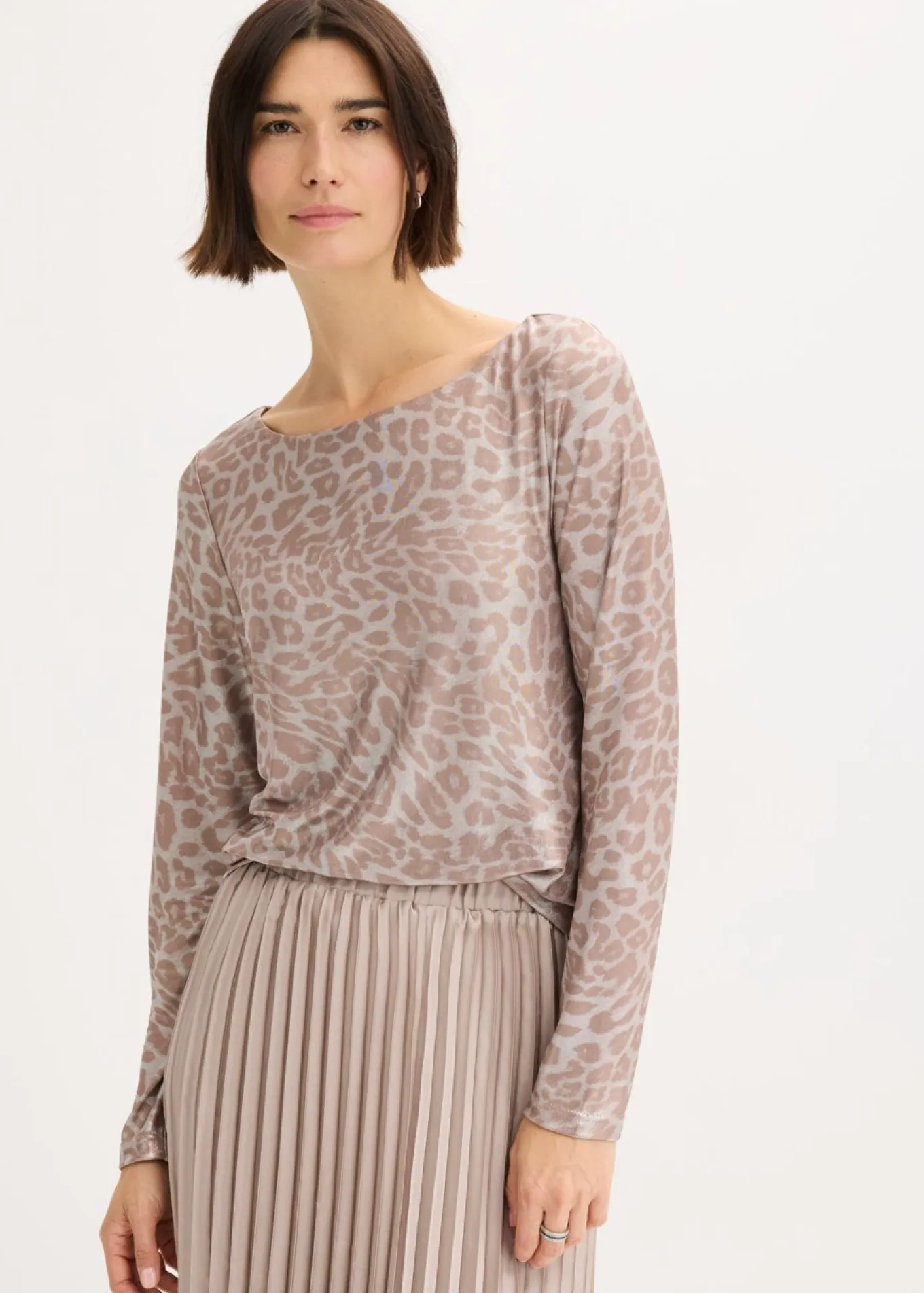 Camiseta de leopardo con estampado brillante