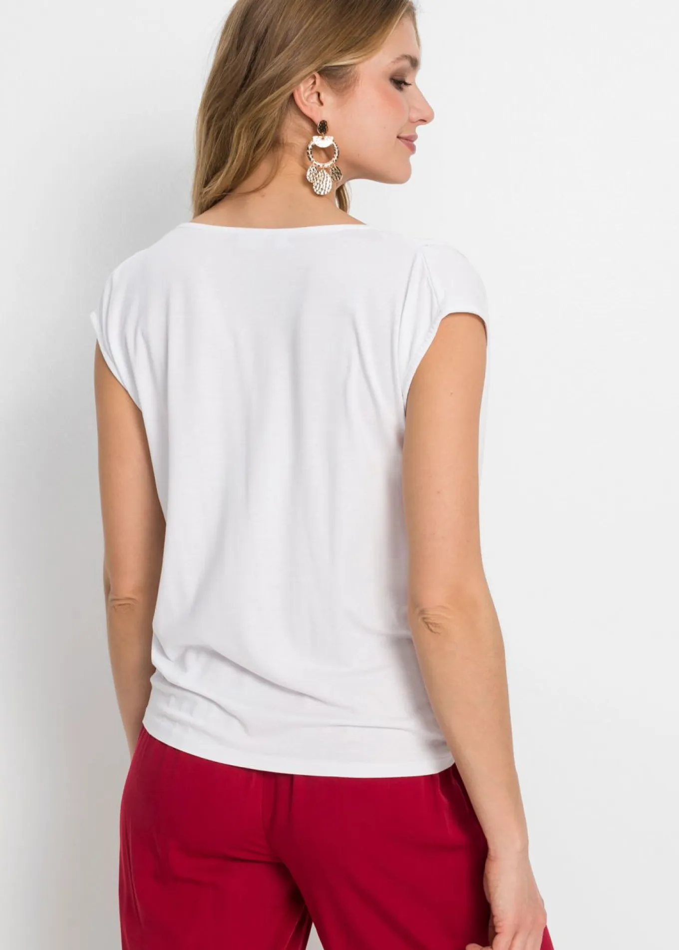 Camiseta de mezcla de viscosa con escote en cascada