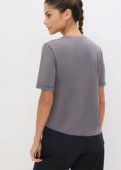 Camiseta deportiva con aspecto estructurado