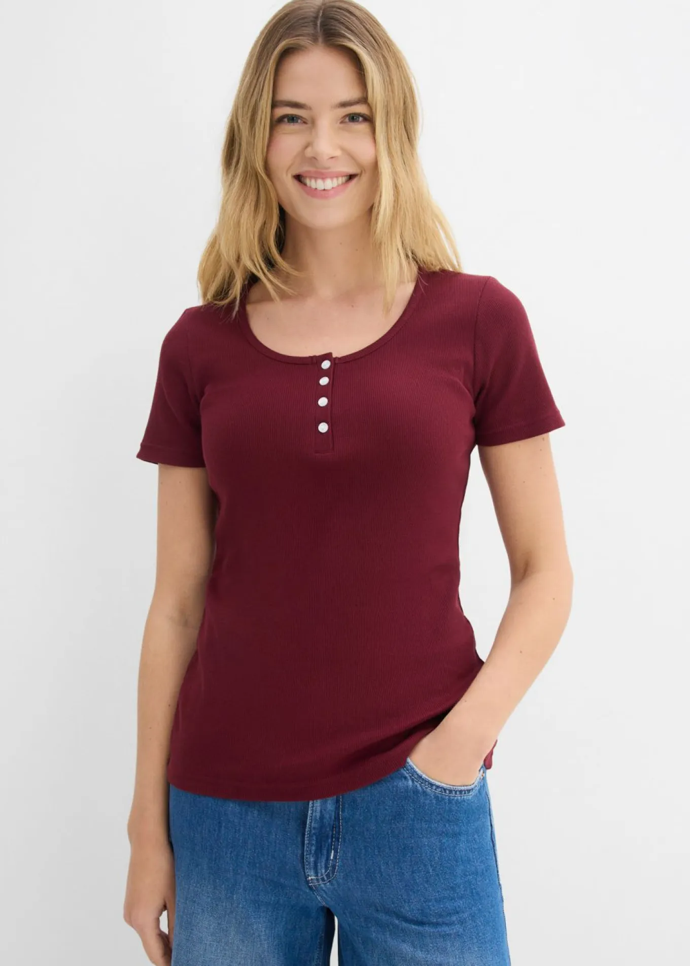 Camiseta henley con algodón orgánico puro