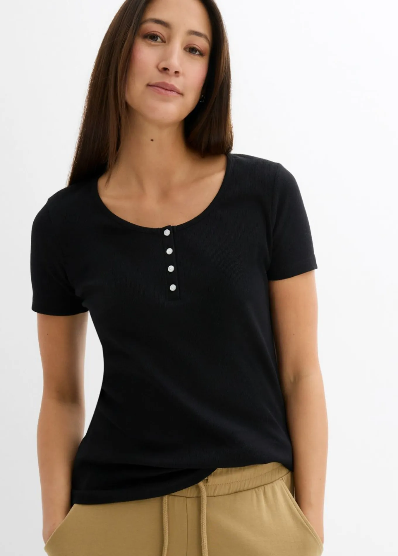 Camiseta henley con algodón orgánico puro