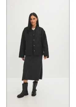 Chaqueta acolchada ultraligera con corte holgado