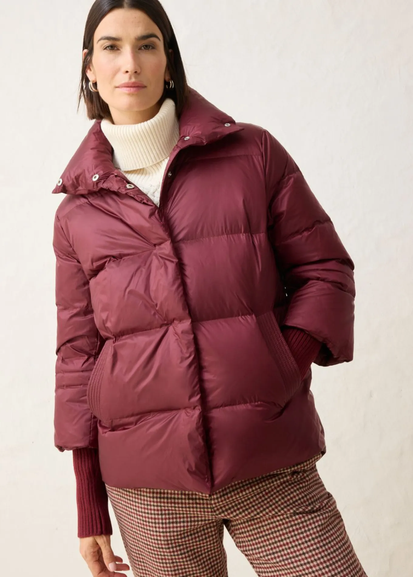 Chaqueta con plumón reciclado y mangas de punto