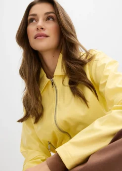 Chaqueta corta de piel sintética