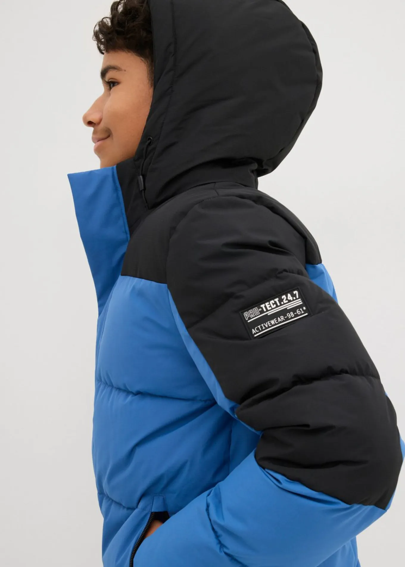 Chaqueta de invierno con forro polar y repelente al agua
